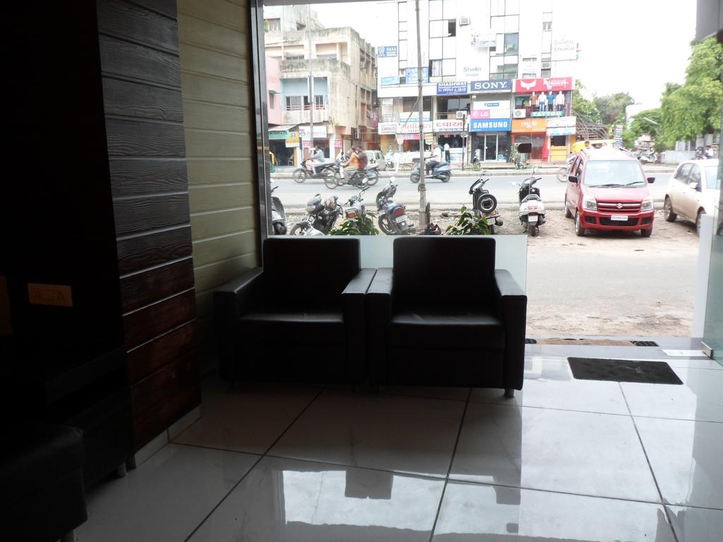 Hotel Jasmine Ahmedabad Extérieur photo
