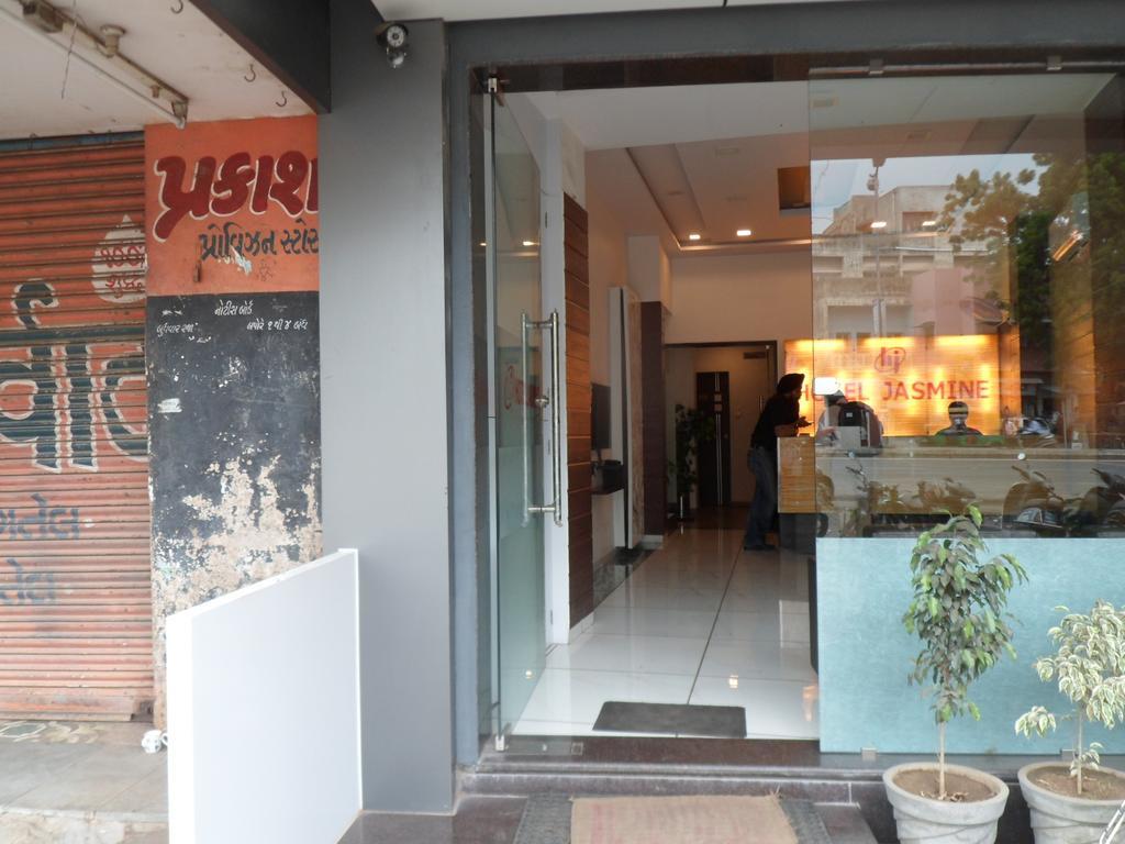 Hotel Jasmine Ahmedabad Extérieur photo